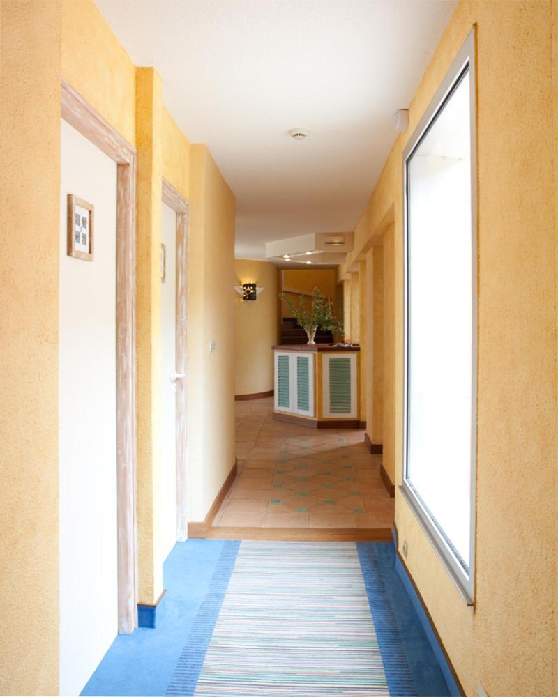 Hotel Le Toeno ทรีเบอร์ดัน ภายนอก รูปภาพ